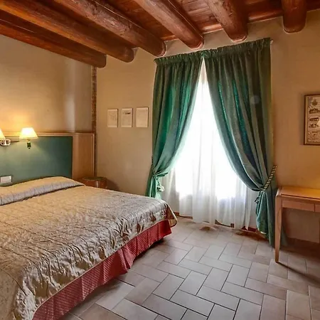 Aparthotel Diamantina Ferrara